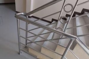 acero inoxidable y aluminio piezas especiales. VAR