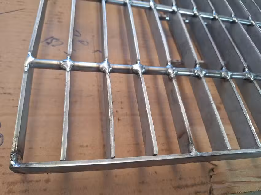 ACEROS Y METALES DE OXIPACO