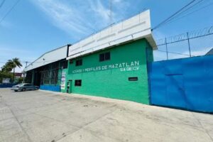 Aceros Y Perfiles De Mazatl&aacute;n SA de CV