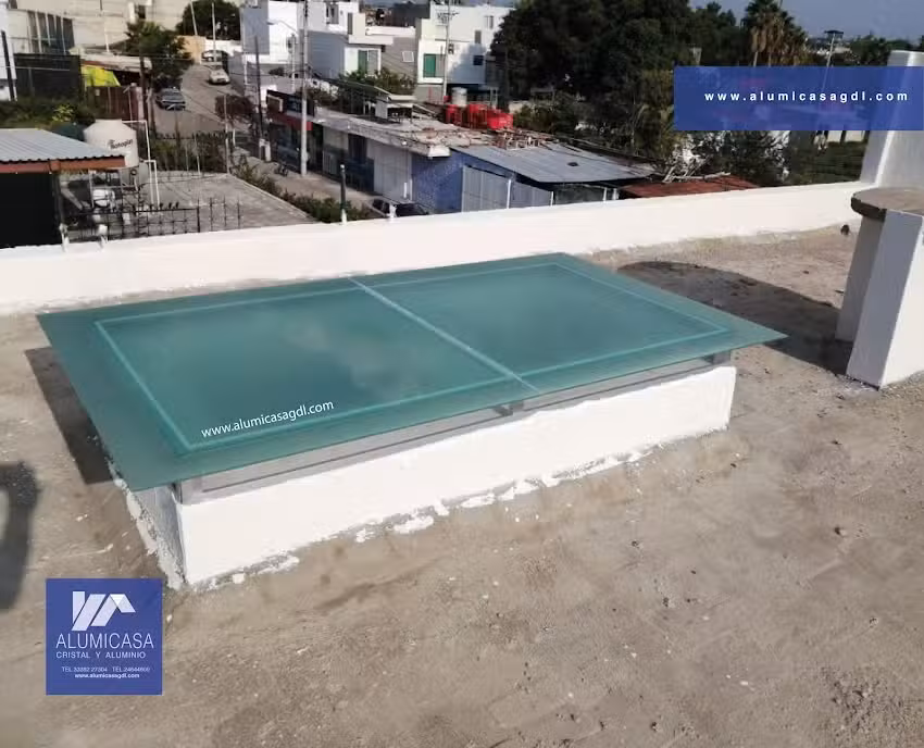 ALUMICASA CRISTAL, ALUMINIO Y HERRER&Iacute;A