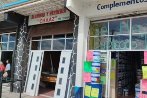 Aluminio Y Herrer&iacute;a &rdquo;Chaaz&rdquo;