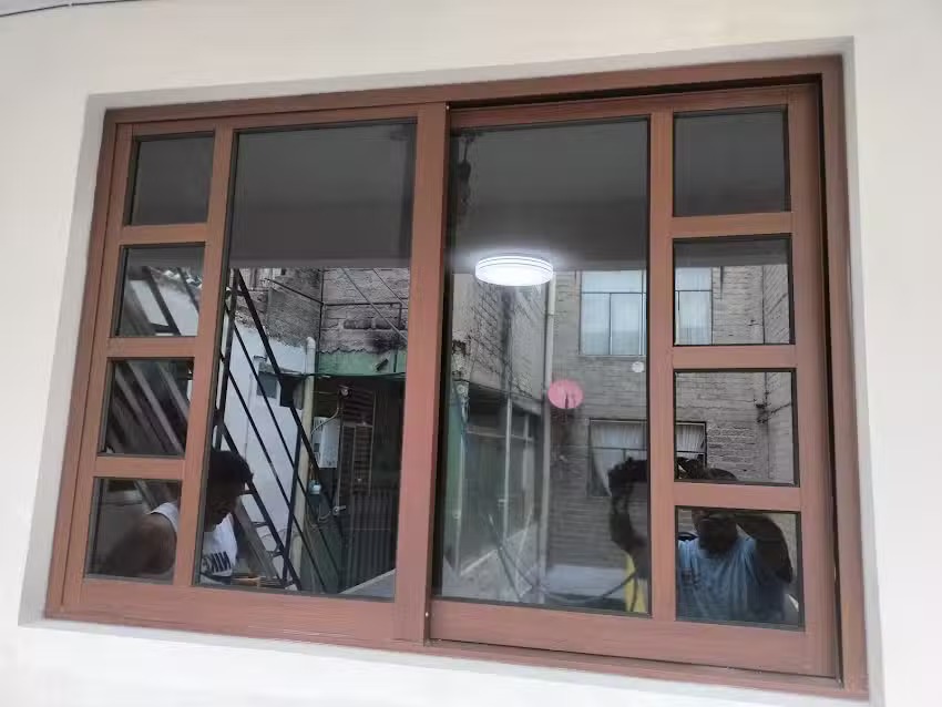 Aluminio y Herrer&iacute;a &ldquo;M&oacute;vil&rdquo;