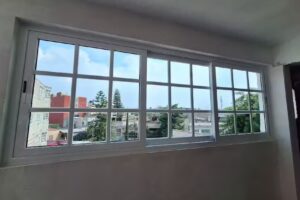 Aluminio y Herrer&iacute;a Universal