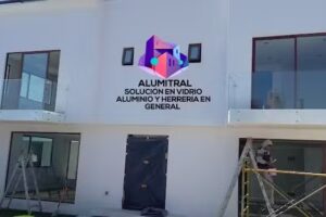 ALUMITRAL soluci&oacute;n en vidrio aluminio y herrer&iacute;a en general