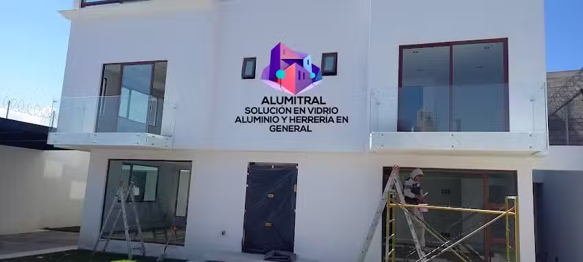 ALUMITRAL soluci&oacute;n en vidrio aluminio y herrer&iacute;a en general