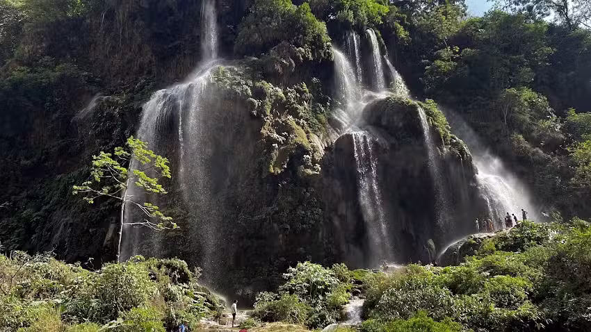Cascada El Aguacero
