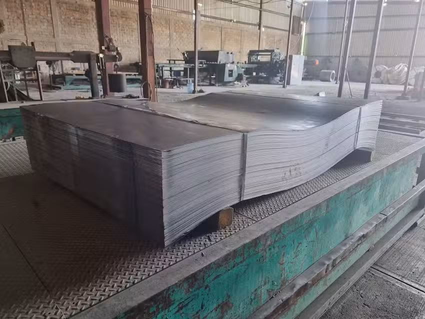 Centro de servicio para maquila y distribuci&oacute;n de acero en general