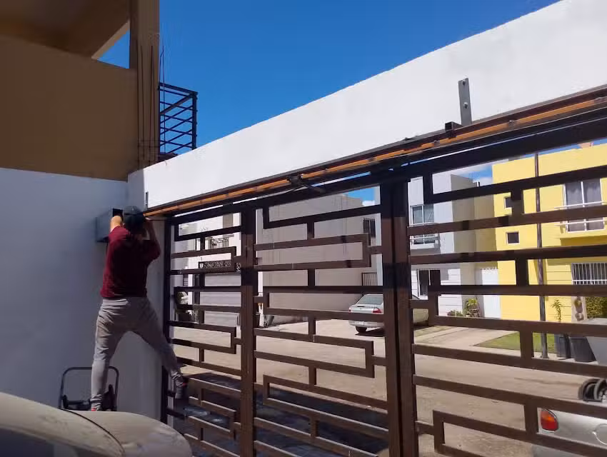 Cortinas de acero y Puertas de Garage ROGA