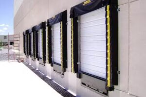 Cortinas met&aacute;licas F&A