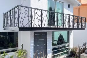 Creaciones Met&aacute;licas