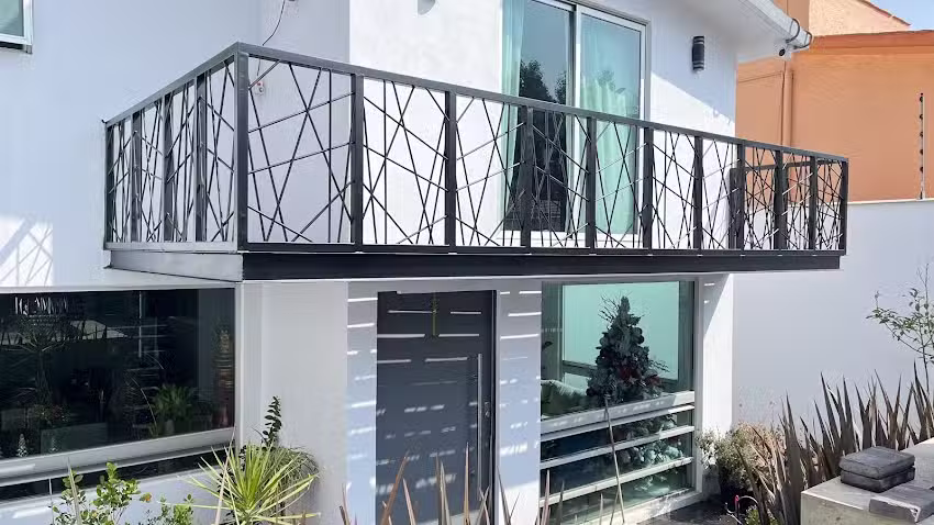 Creaciones Met&aacute;licas