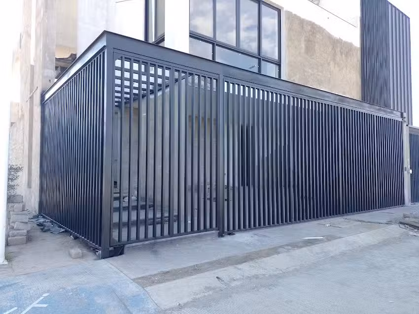 Cyg Pi&ntilde;a&rsquo;s Herreria