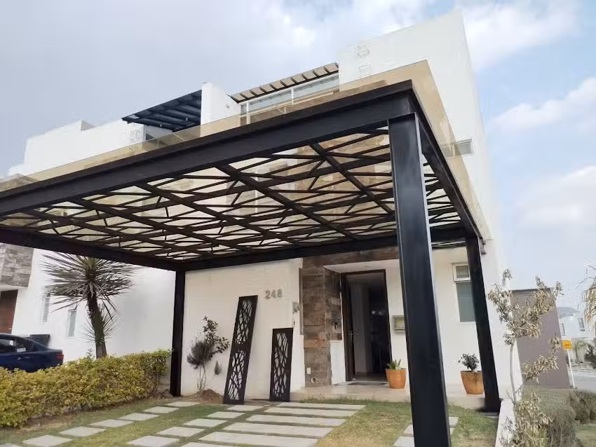 Dise&ntilde;os Met&aacute;licos y Estructuras B&aacute;ez