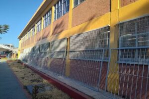 ESQUIVEL Canceler&iacute;a de aluminio, Vidrio y Herrer&iacute;a en General