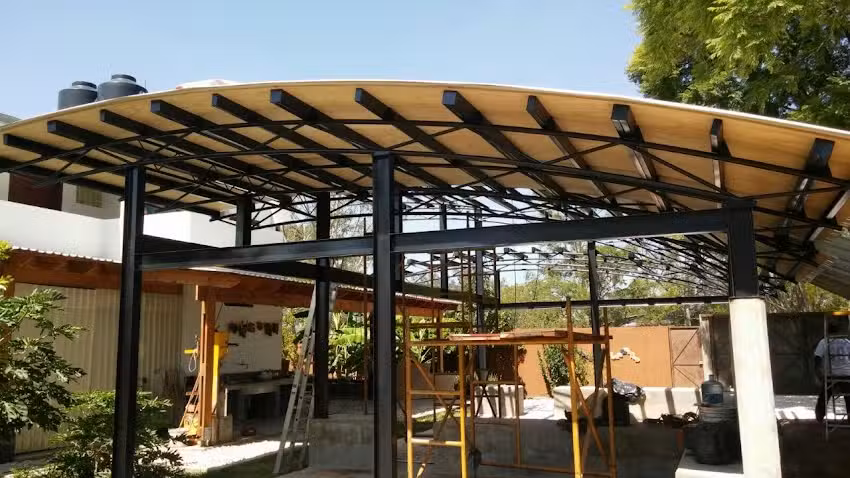 ESTRUCTURAS MET&Aacute;LICAS, HERRERIA Y BALCONERIA AVENDA&Ntilde;O