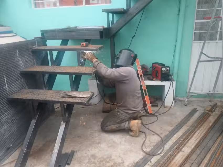 Estructuras Montaje y Herrer&iacute;a Ib&aacute;&ntilde;ez