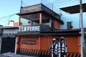 Ferreter&iacute;a A la Ferre (No aceros)