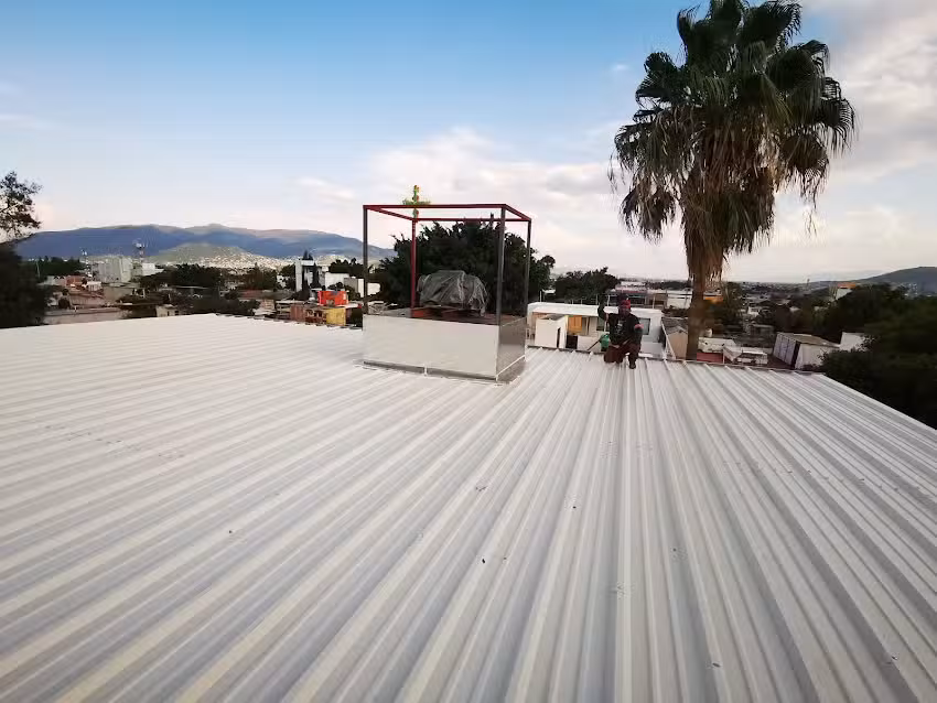 FERRUM MET&Aacute;LICA