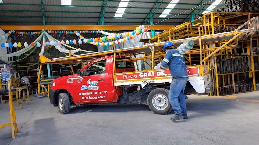 Grupo Megacero Acero y Aluminio El Oro.