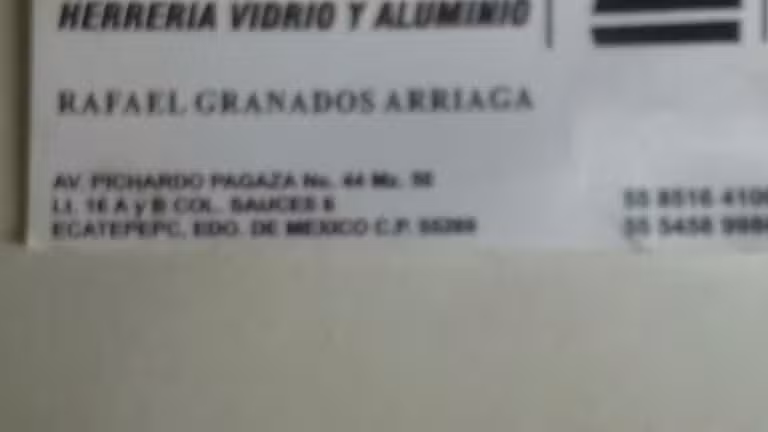 Halcones Herrer&iacute;a vidrio y aluminio