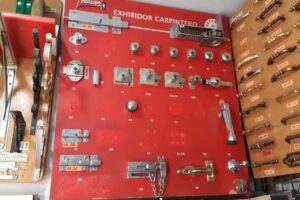 Herrajes Le&oacute;n