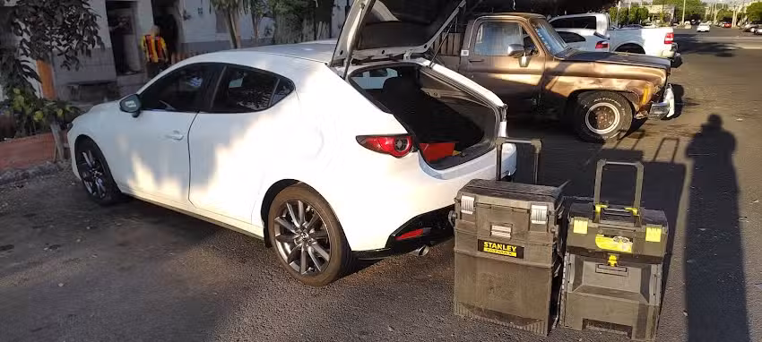 Herrer&iacute;a ArtMetal Welders.