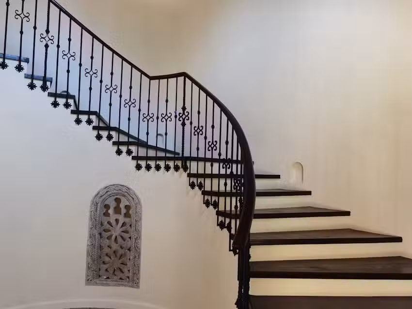 HERRER&Iacute;A CARLOS SANTANA