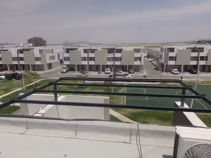 Herrer&iacute;a Charly.