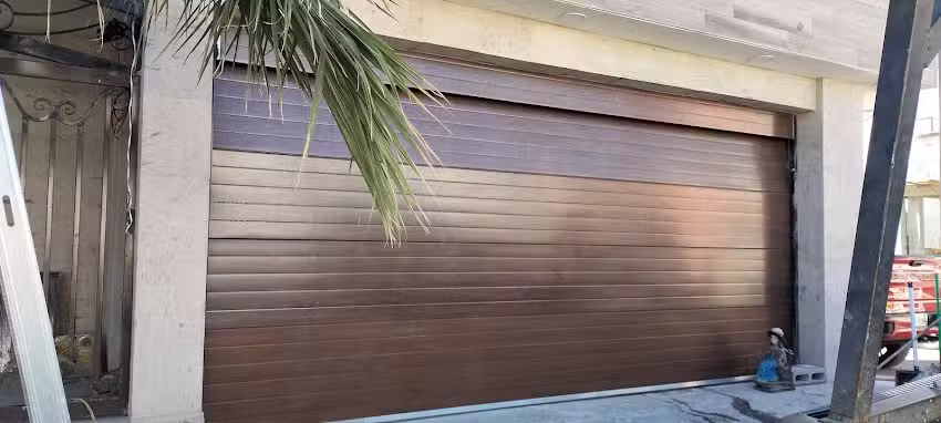 Herrer&iacute;a cortinas met&aacute;licas aragon