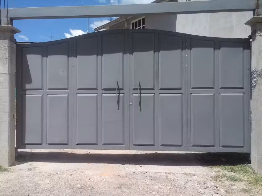 Herreria Olvera DOMATIC