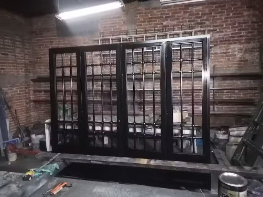 Herrer&iacute;a, Pailer&iacute;a y Cortinas Met&aacute;licas Ju&aacute;rez