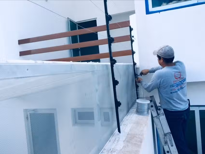 Herrer&iacute;a Valeria puertas autom&aacute;ticas y cortinas de acero