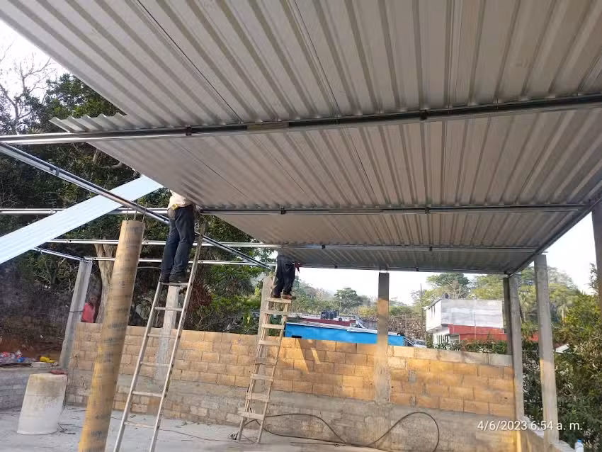 Herrer&iacute;a y alba&ntilde;iler&iacute;a P.H.M.