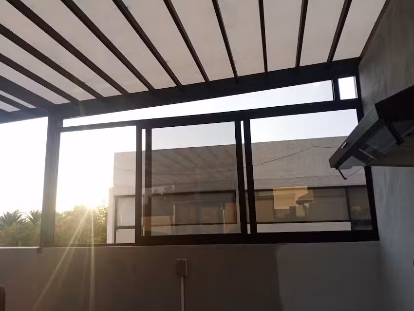 Herreria Y Aluminio Azul