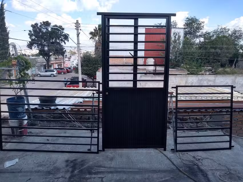 Herrer&iacute;a y aluminio Cabrera