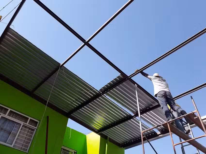 Herrer&iacute;a Y Aluminio Macias G&oacute;mez.(Herrmac)