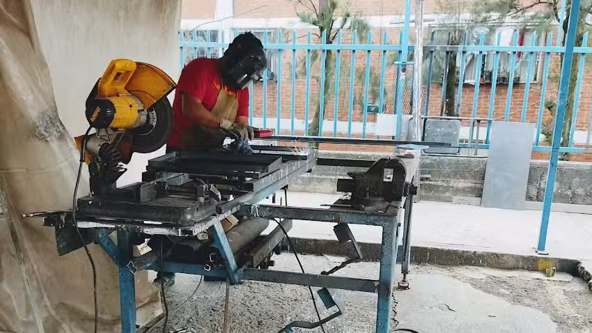 Herrer&iacute;a y Aluminio Perea