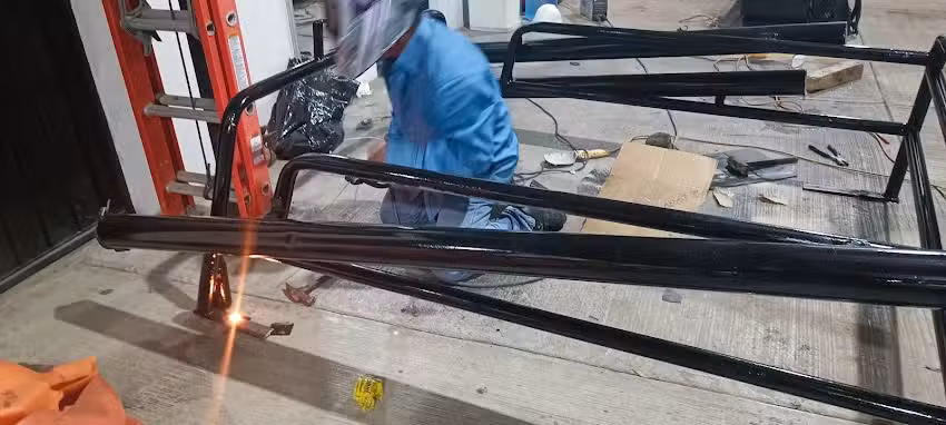 HERRER&iacute;A Y BALCONERIA NOVELLA