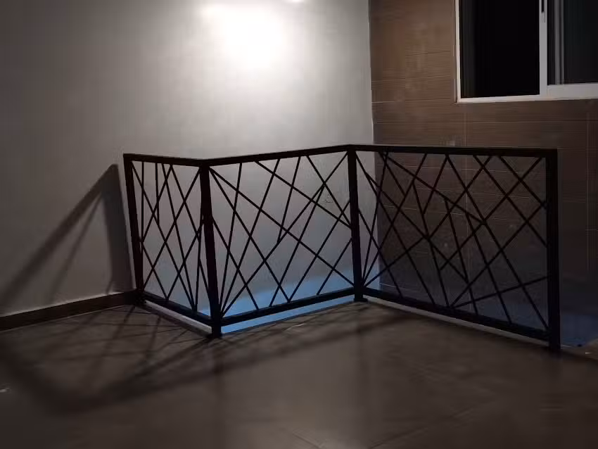 Herrer&iacute;a y estructuras met&aacute;licas JURADO