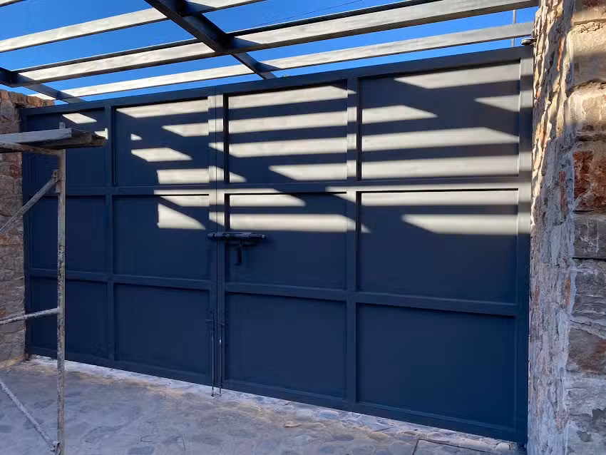 HERRERIA Y ESTRUCTURAS METALICAS &uml;RAMIREZ&uml;