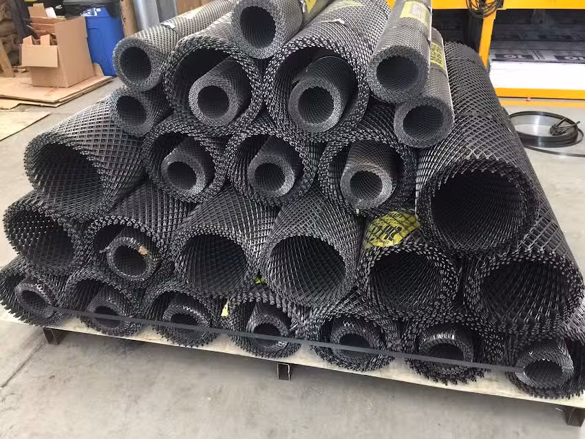 Industria de l&aacute;minas y Tejidos Met&aacute;licos (Acero Tec).