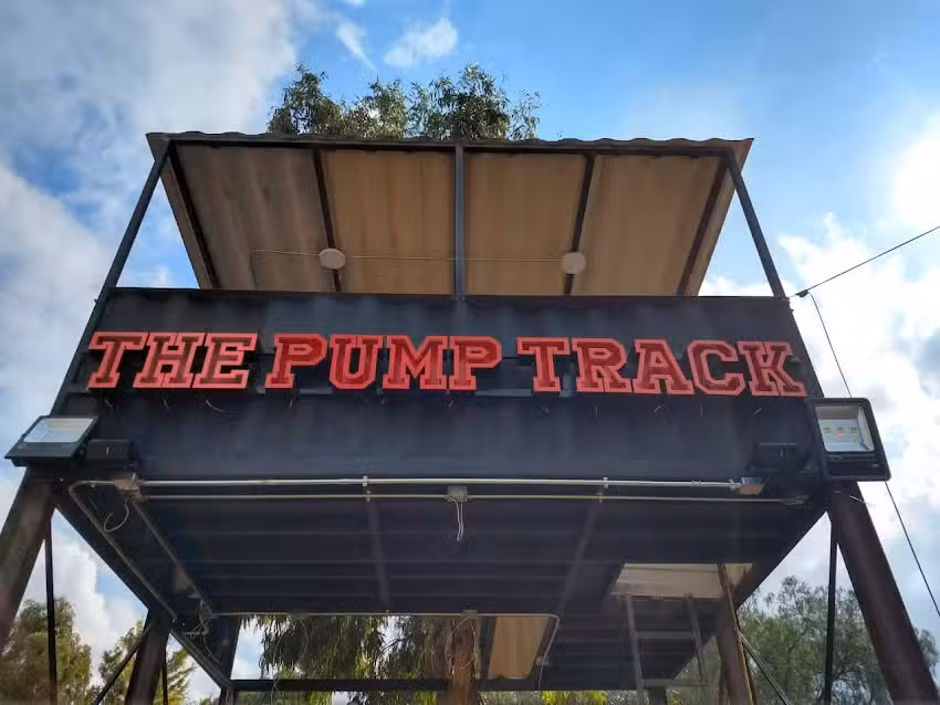 Lumianuncios y Herreria Mario&acute;s