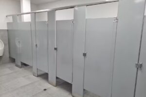 Mamparas para sanitarios en Tijuana By Vero Casas