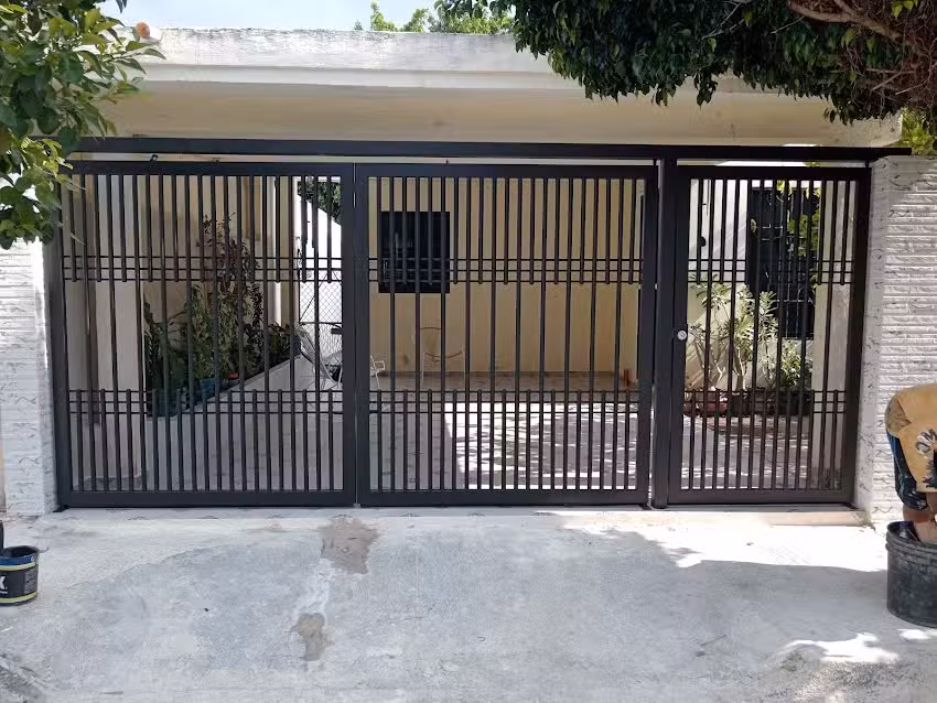 MC herrer&iacute;a y m&aacute;s
