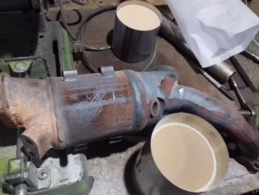 Metal&uacute;rgica Frontier