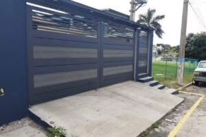 PORTONES DE ALUMINIO HERRERÍA ALUMINERO