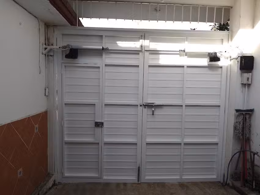 PUERTAS AUTOM&Aacute;TICAS BANDERILLA