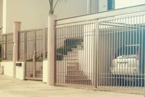 Puertas y ventanas de herrer&iacute;a moderna