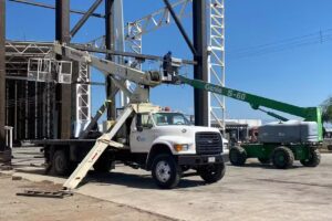 Renta de gr&uacute;as y Equipos de Elevaci&oacute;n Monclova EQUIRENT