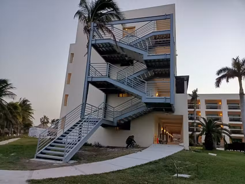 Seaak Estructuras de Acero & Herreria